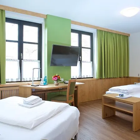 Zur Muehle 3*